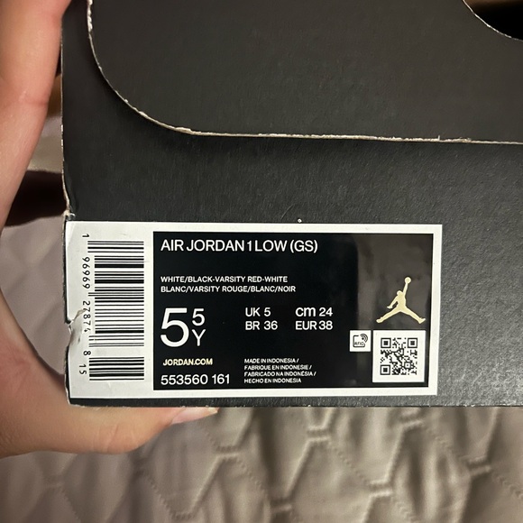 Air Jordan 1 Bred - Picture 4 of 4